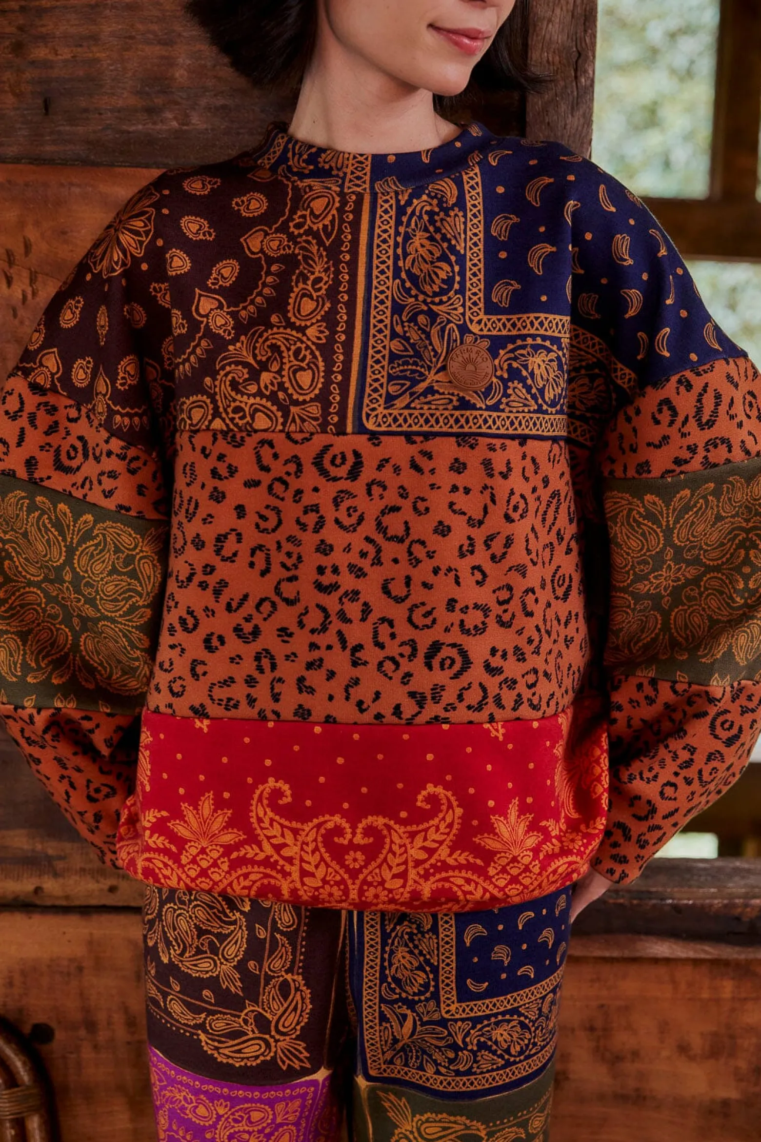 BANDANA DREAM MIXED LEOPARD TEXTURE SWEATSHIRT