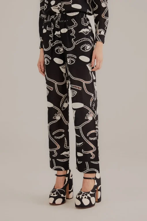  BLACK RICHELIEU FACES PANTS