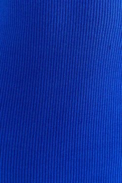  BLUE HEART NECKLINE KNIT DRESS