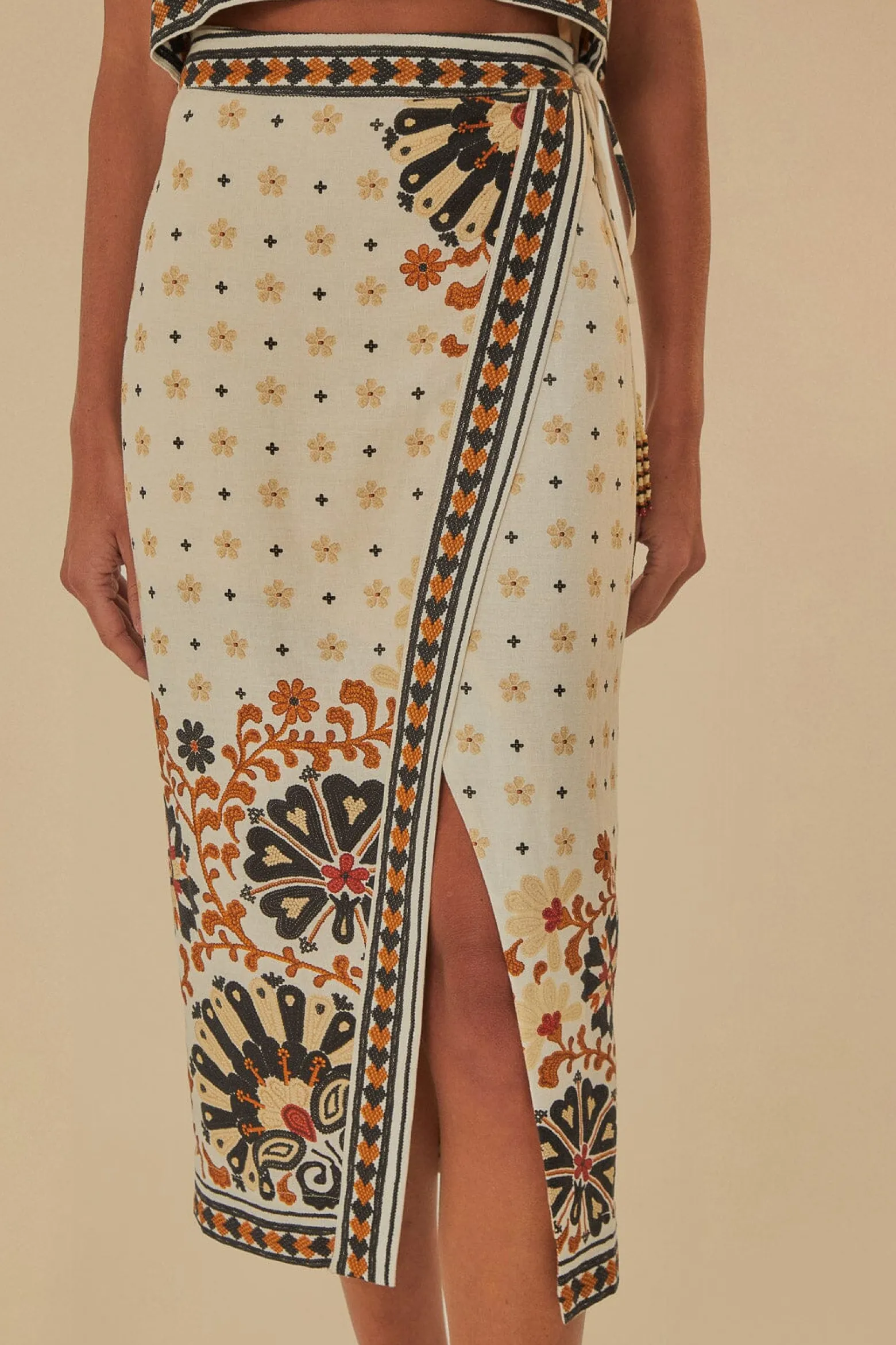 FLOWER FAN TAPESTRY OFF-WHITE WRAP MIDI SKIRT