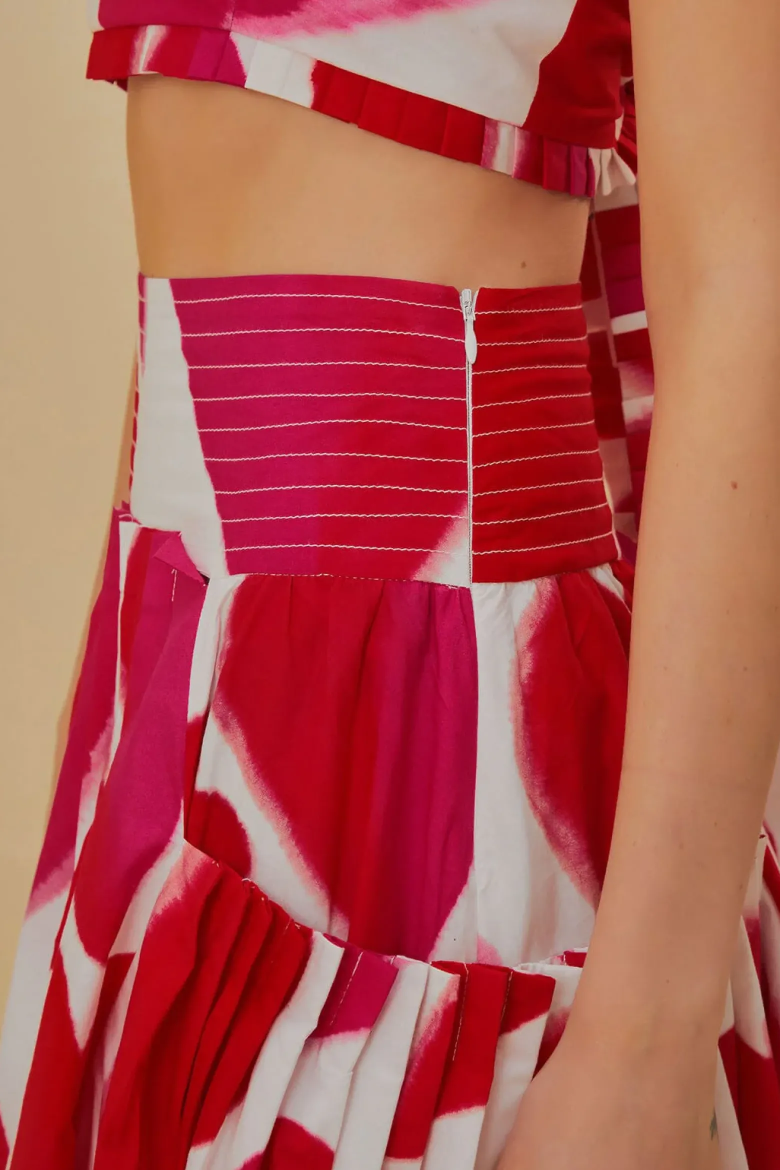 OFF-WHITE PAINTED HEARTS MIDI SKIRT